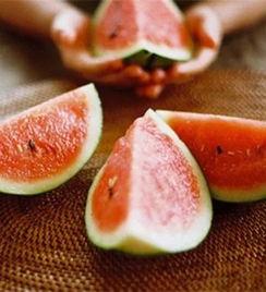 蒙眼睛吃瓜,揭秘蒙眼睛吃瓜的独特魅力